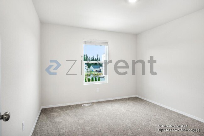 Building Photo - 13516-13193 193 St E