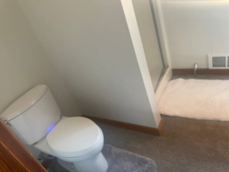 Building Photo - 16075 Fox Ridge Cir