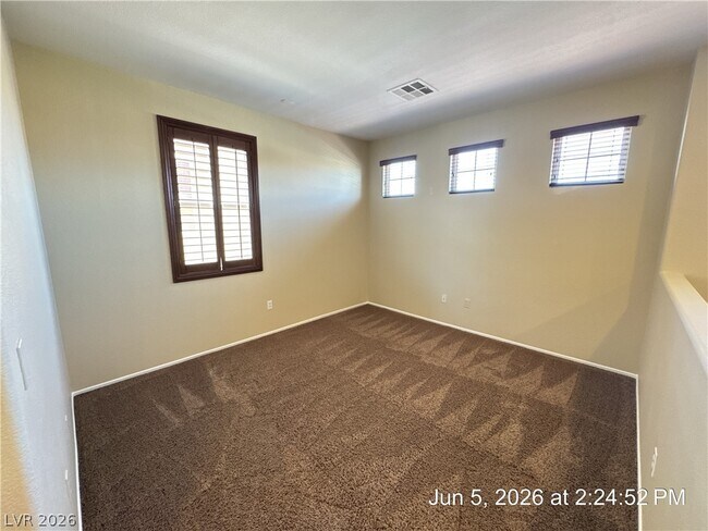 Building Photo - 3373 Osiana Ave
