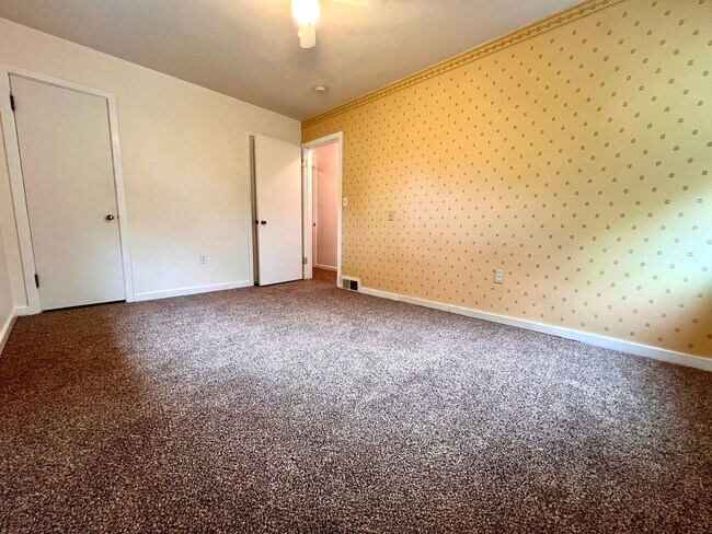 Building Photo - Non-Refundable & Security Deposit Total: $...