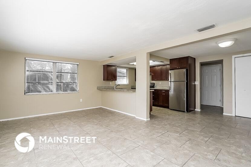 Building Photo - 11612 Crystal Lake Dr