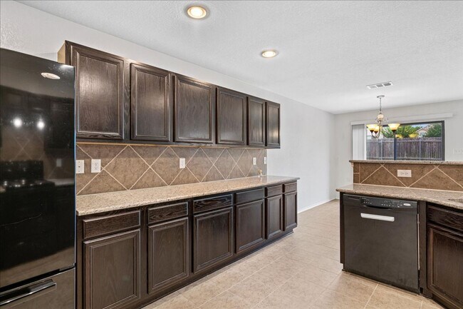 Building Photo - 142 Rummel Dr