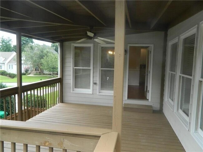 Building Photo - 4780 Summerset Ln