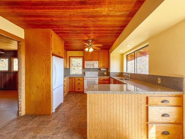Building Photo - 4398 Atlas Peak Rd