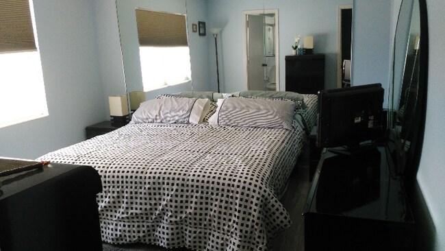 Building Photo - 1500 N Ocean Blvd