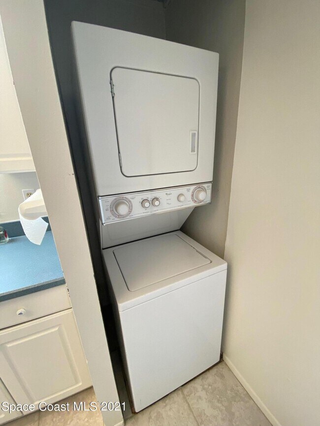 Building Photo - 3135 Shady Dell Ln