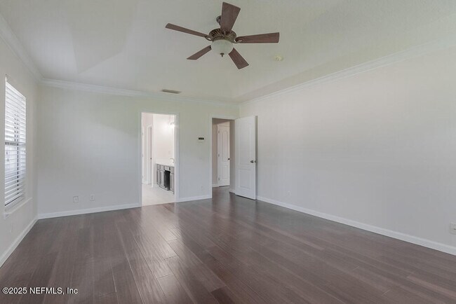 Building Photo - 12080 Scarsdale Dr