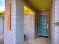 Building Photo - 11713 Blackhawk Dr