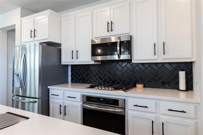 Building Photo - 19722 Upper Canyon Ct