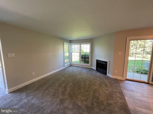 Building Photo - 167 Andover Pl