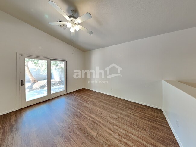 Building Photo - 960 S Banning St