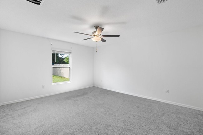 Building Photo - Like New 3/2 in Wimauma