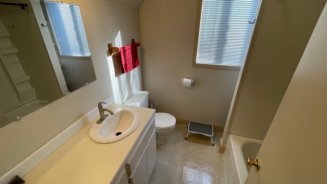 Building Photo - 2911 Nassau St