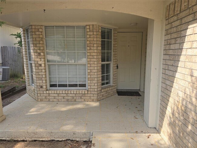 Building Photo - 4911 Edenbourgh Ln