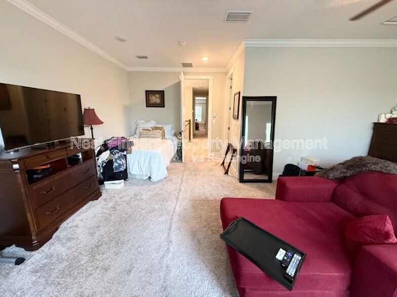 Building Photo - 7430 Beach Walk Place
