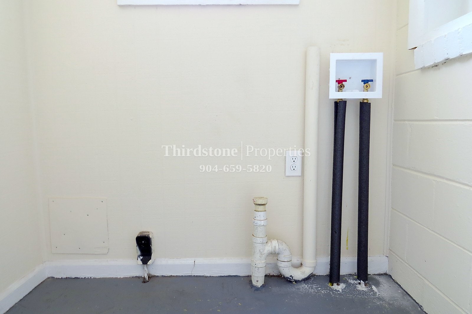 Building Photo - 485 E 44th St