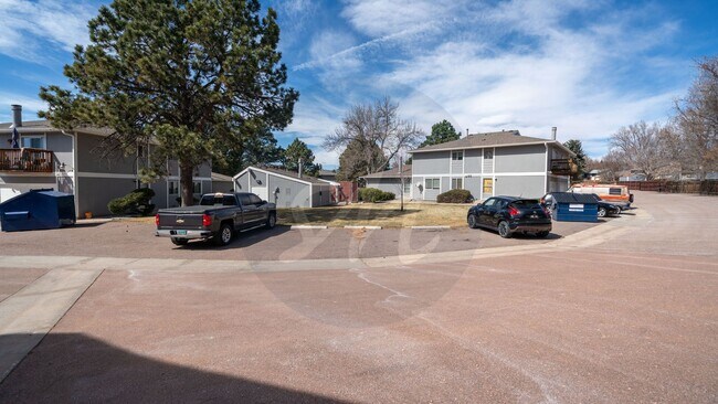 Building Photo - Updated ranch style condo in Vista Grande