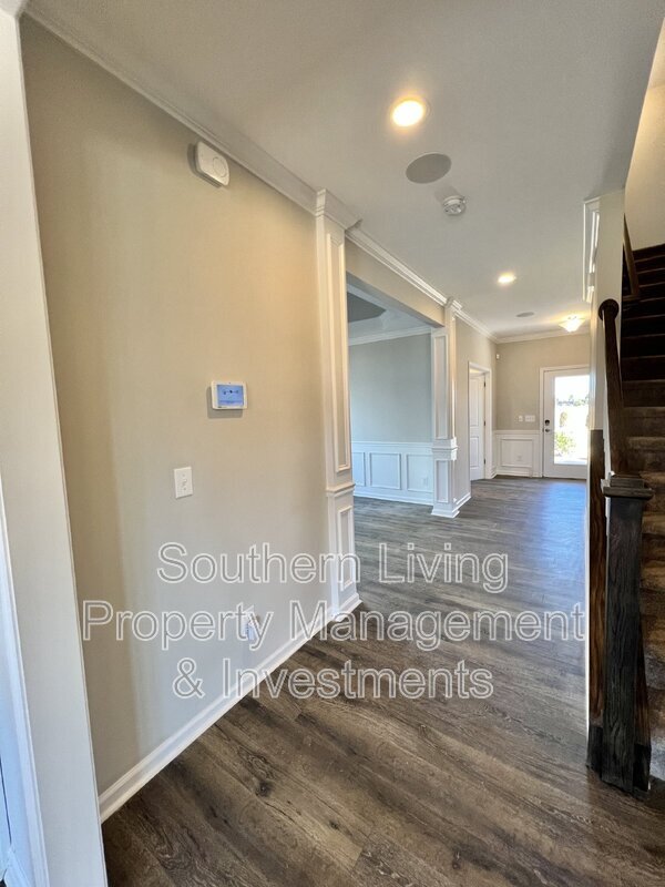 Building Photo - 1006 Creeks Landing Dr
