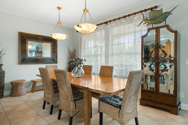 Building Photo - 4 Waterside St