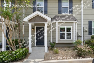 Building Photo - 4276 Oaknoll Cir