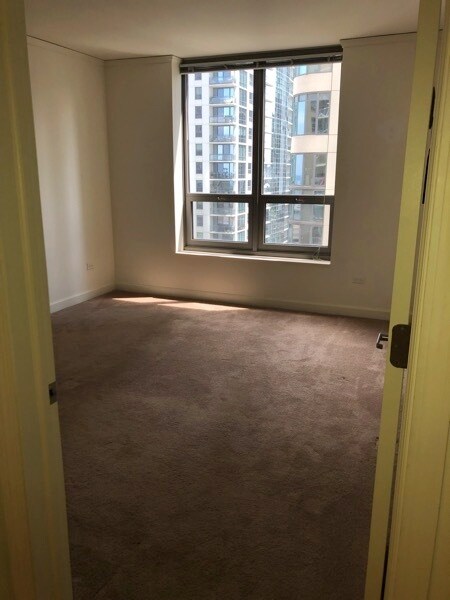 Building Photo - 420 E Waterside Dr