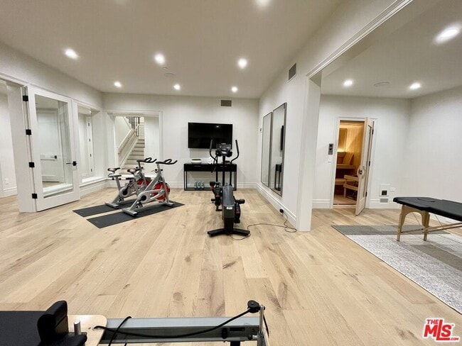 Building Photo - 12730 Hanover St