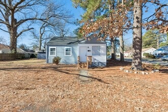Building Photo - Newly renovated! Beautiful 2 bed, 1 bath home in historic Cradock.