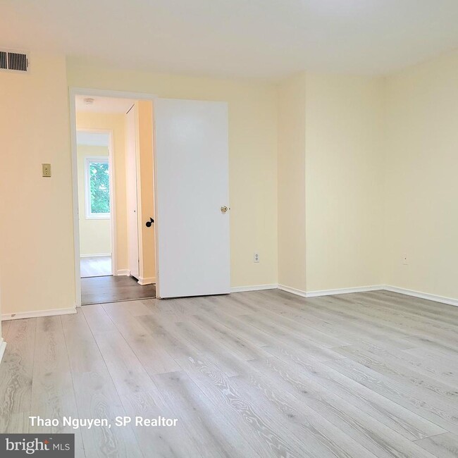 Building Photo - 10534 Cambridge Ct