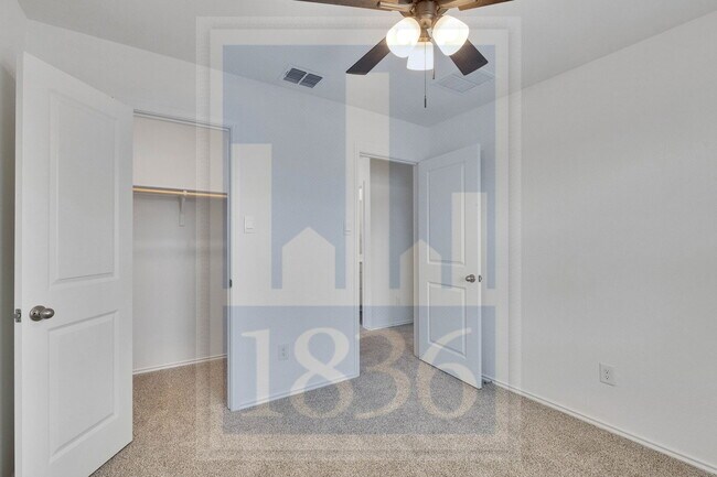 Building Photo - 304 Azua Path