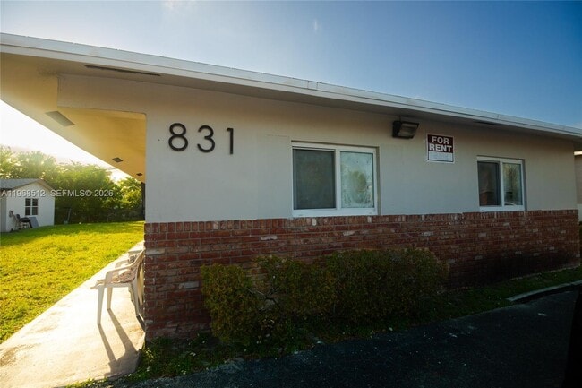 Building Photo - 831 NW 1st Ave