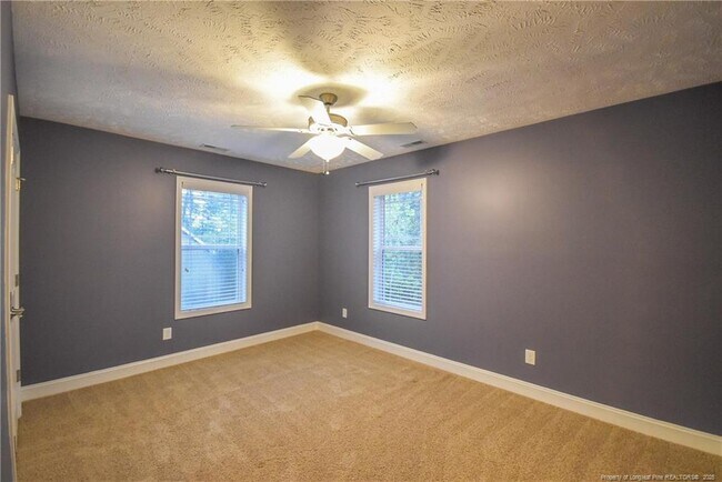 Building Photo - 24 Nassau Ln