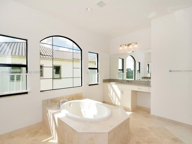 Building Photo - 10400 S Barnsley Dr