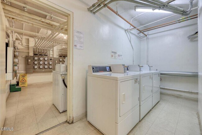 Building Photo - 1299 Cordova St