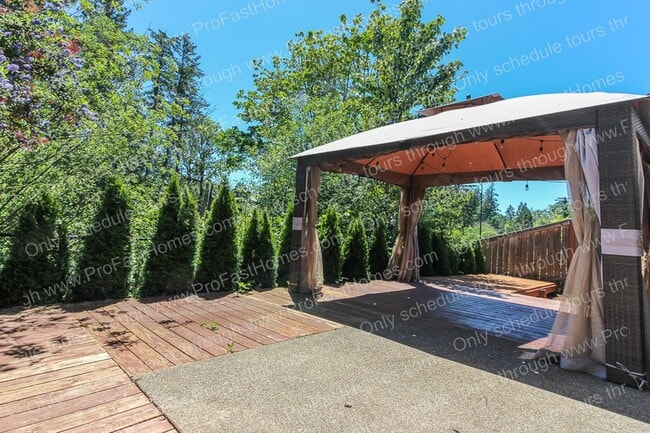 Building Photo - 6300 SE Imagine Way