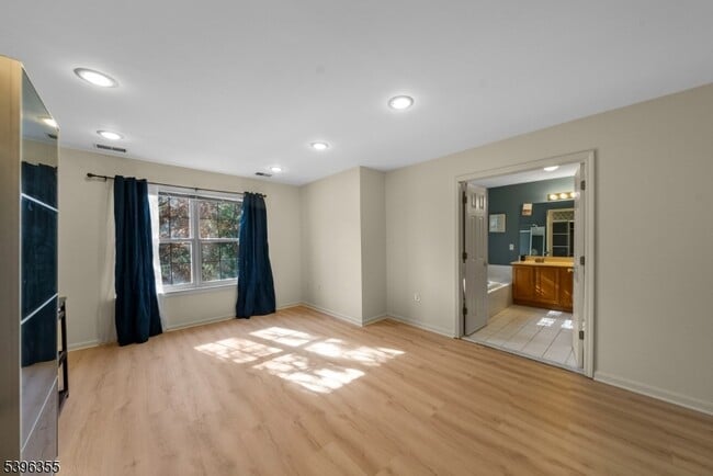 Building Photo - 72 River Birch Cir