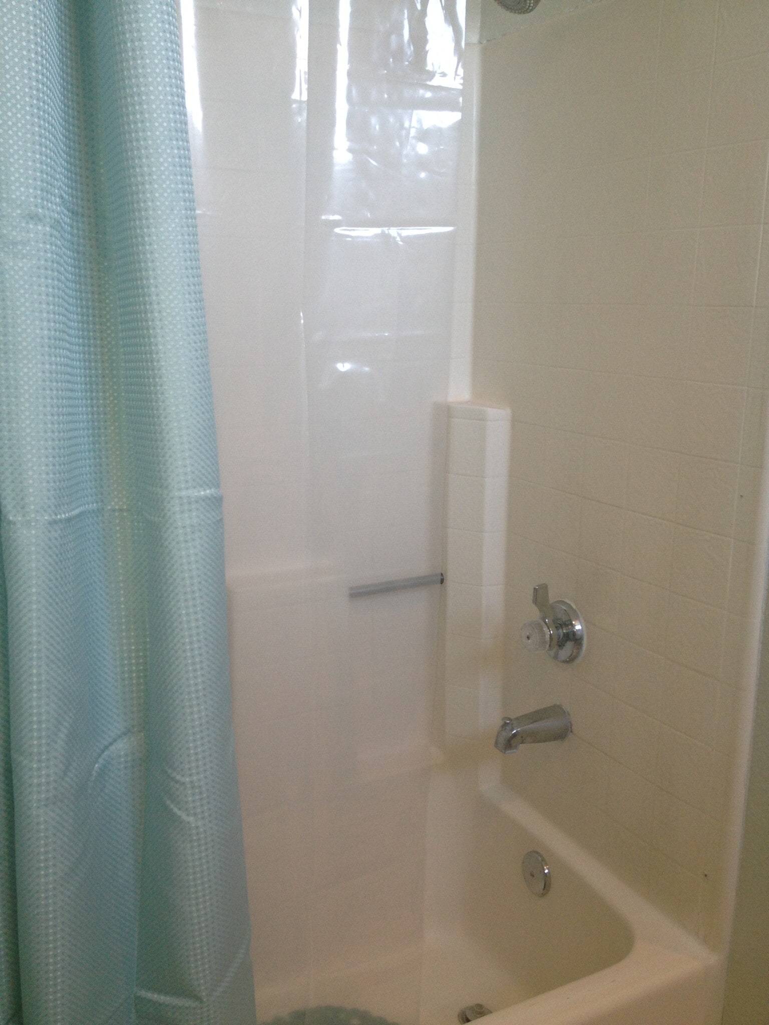 Master Bath tub and shower - 15111 Freeman Ave