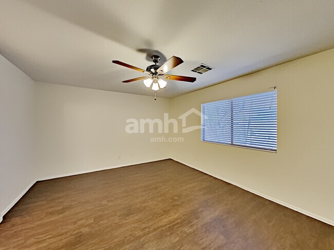 Building Photo - 16215 N 158th Ave