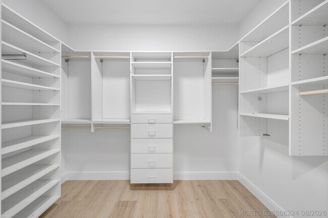 Building Photo - 5555 N Ocean Blvd
