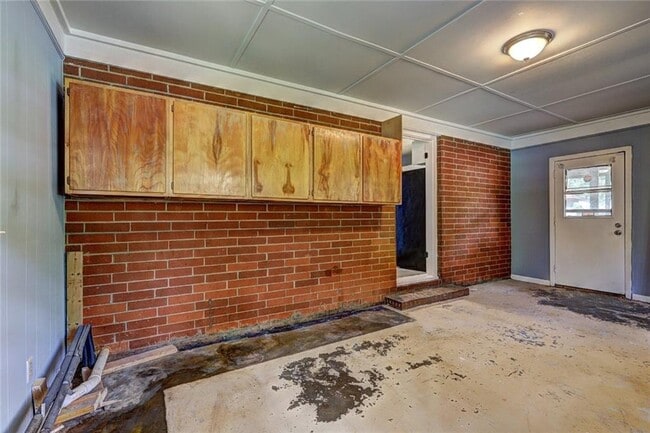 Building Photo - 970 Oglethorpe Ave