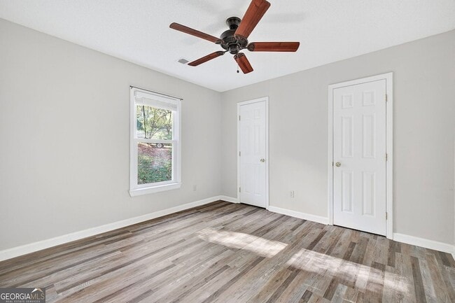 Building Photo - 255 Lowry St