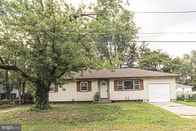 Building Photo - 30 Apple Ave