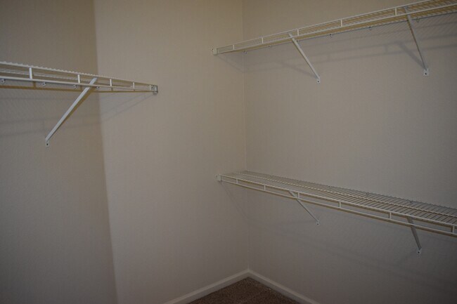 Building Photo - 1785 E Turnberry Ave