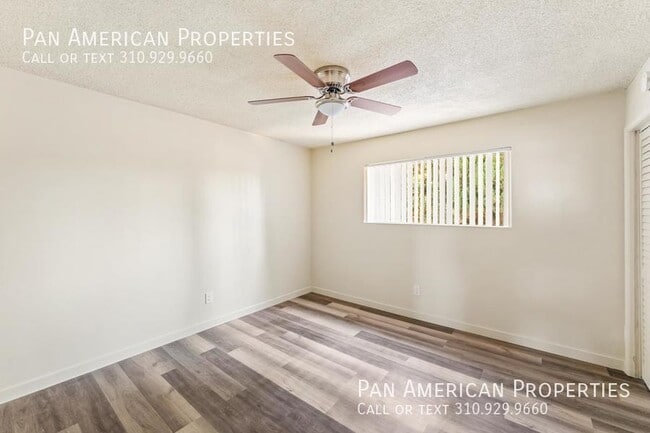 Building Photo - 9106 1/2 Palm St.-A6