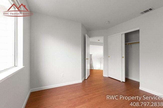 Building Photo - 1459 Chavez Way