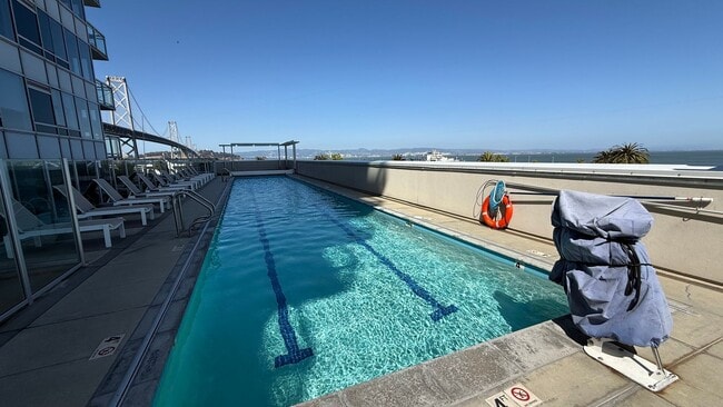 Building Photo - EPIC REA - Watermark-Fabulous Penthouse-Vi...