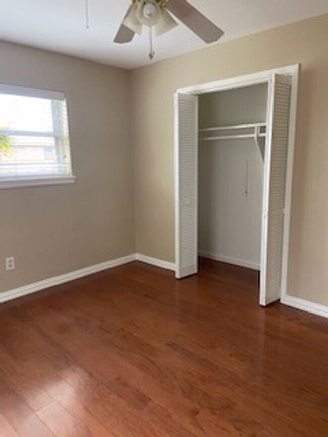 Building Photo - 2250 Greenbriar Drive