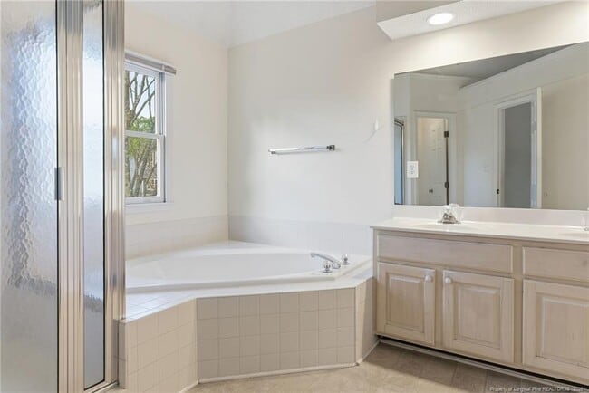 Building Photo - 114 Covewood Ct