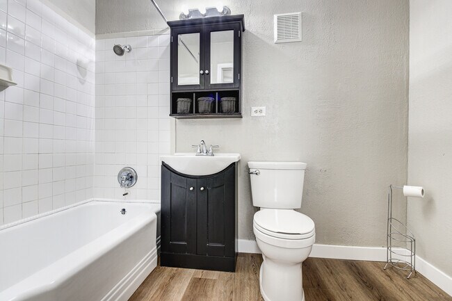 bathroom 1 - 3430 W Wesley Ave