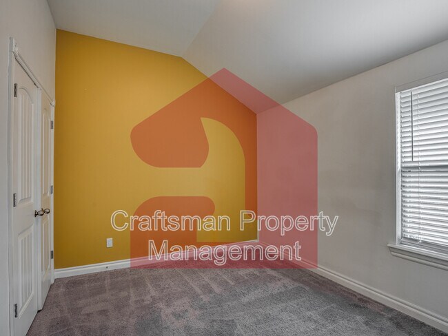 Building Photo - 3413 Huron Cir