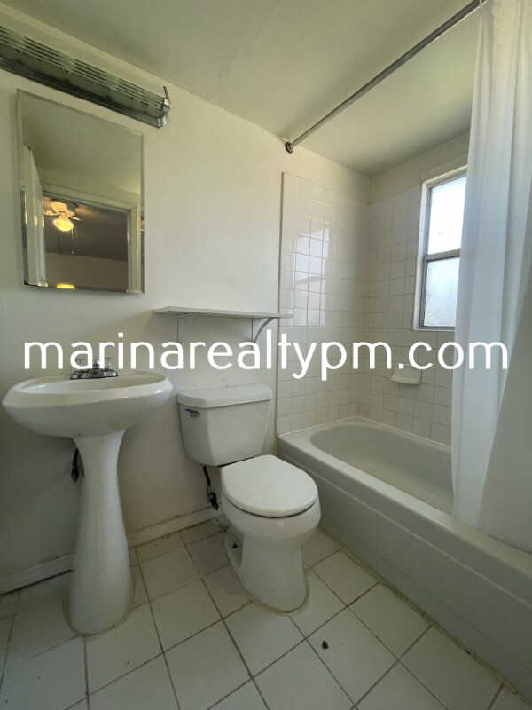 Building Photo - 1716 Marin St